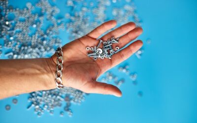 Czym charakteryzują się srebrne bransoletki Pandora?