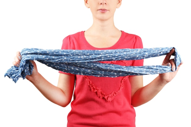 Eleganckie sposoby zakładania szala do płaszcza - co warto wiedzieć?