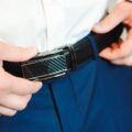 Jak przywrócić blask skórzanemu paskowi od spodni?