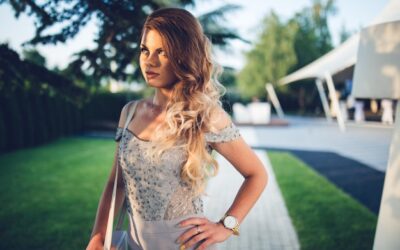 Jaką fryzurę wybrać do długiej sukienki na wesele?