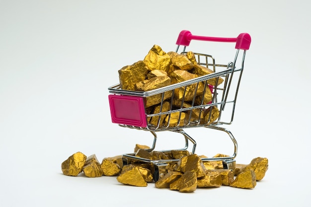 Od czego zależy cena złomu złota na rynku?