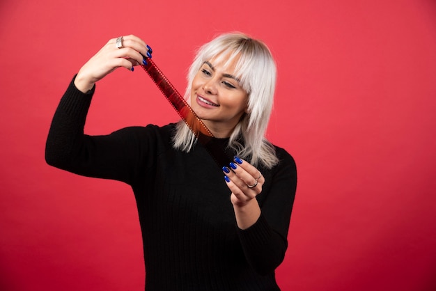 Siwe włosy - jak o nie zadbać by wyglądały pięknie i zdrowo?