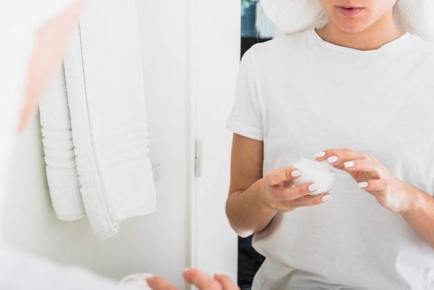 Czyszczenie jedwabiu - proste sposoby na delikatne tkaniny